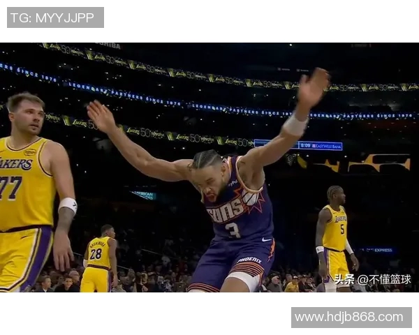 东契奇30+11+8失误！湖人惨败活塞，詹姆斯17+4，艾顿硬仗又软了