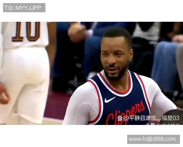 就是得分！鲍威尔半场7中6&三分6中5怒轰20分 首节4记三分砍15分