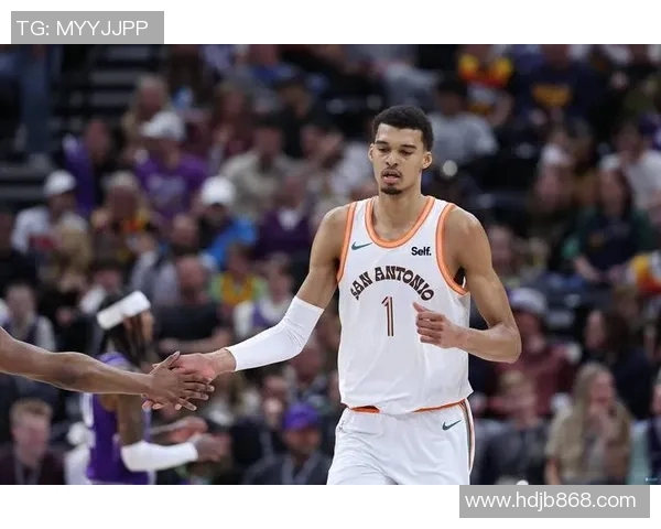 基恩-埃利斯引多队关注，湖勇活塞猛龙76人或交易